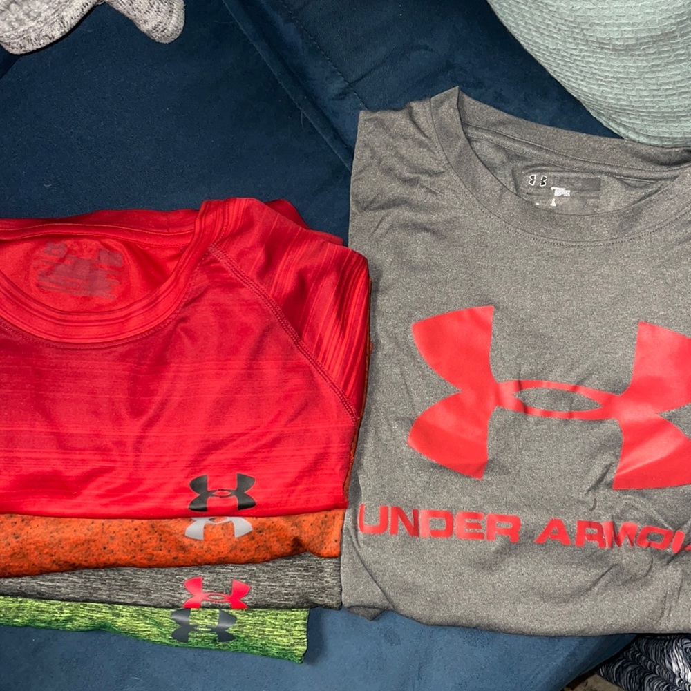 Lot of (5) under armor tees